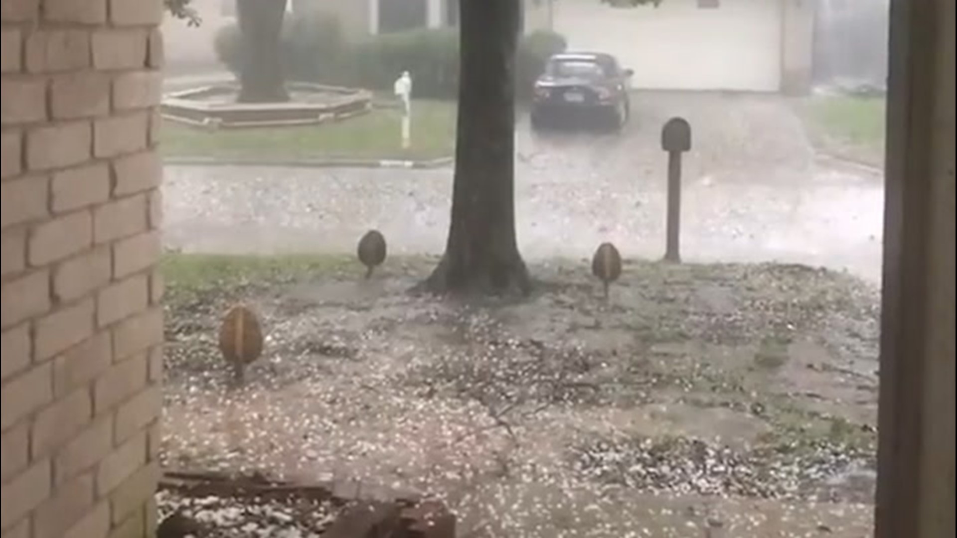 A powerful hailstorm assailed, Houston, Texas, on April 19, loudly hitting homes before disappearing.