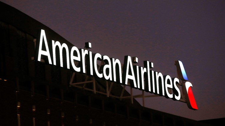 Pilots at American Airlines vote to authorize strike amid contract negotiations