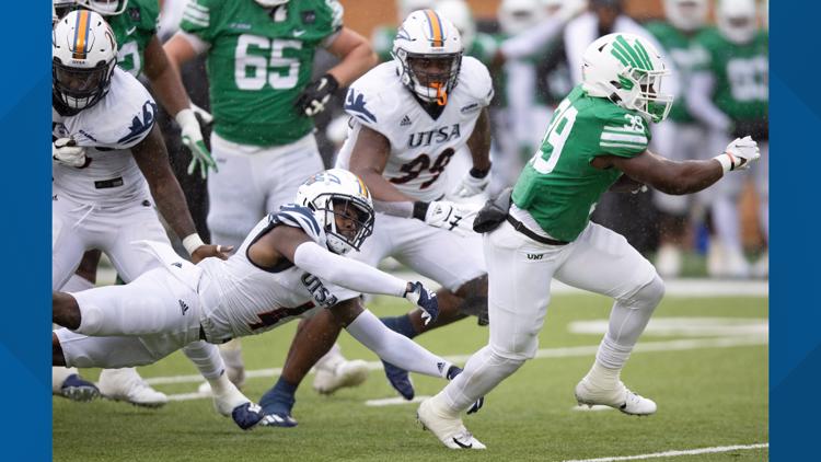North Texas upsets UTSA: Roadrunners' undefeated season is over as Mean Green dominate for 45-23 win