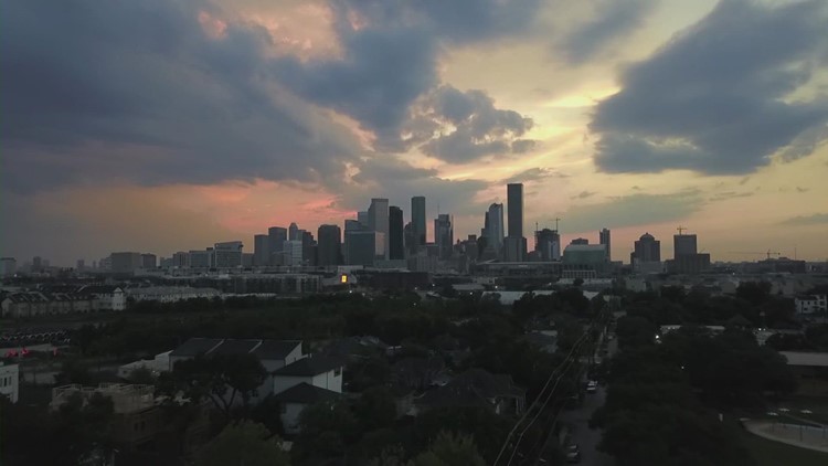 For the birds: Why many Houston skyscrapers are going dark at night