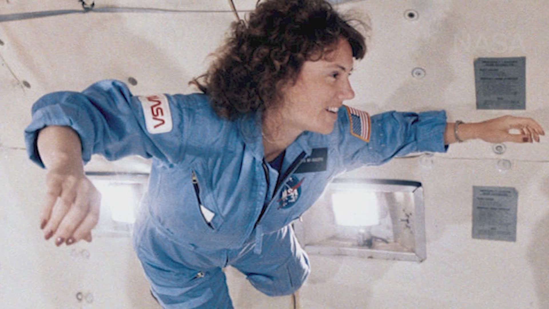 An Alvin ISD science teacher remembers watching Challenger coverage as a sixth grader.