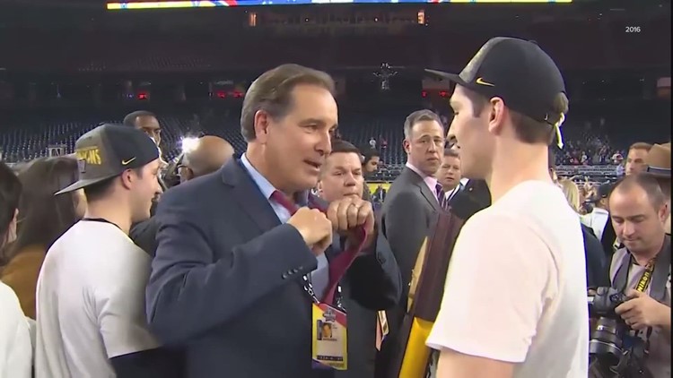 Here's what it means when Jim Nantz gives a player his tie after the championship game