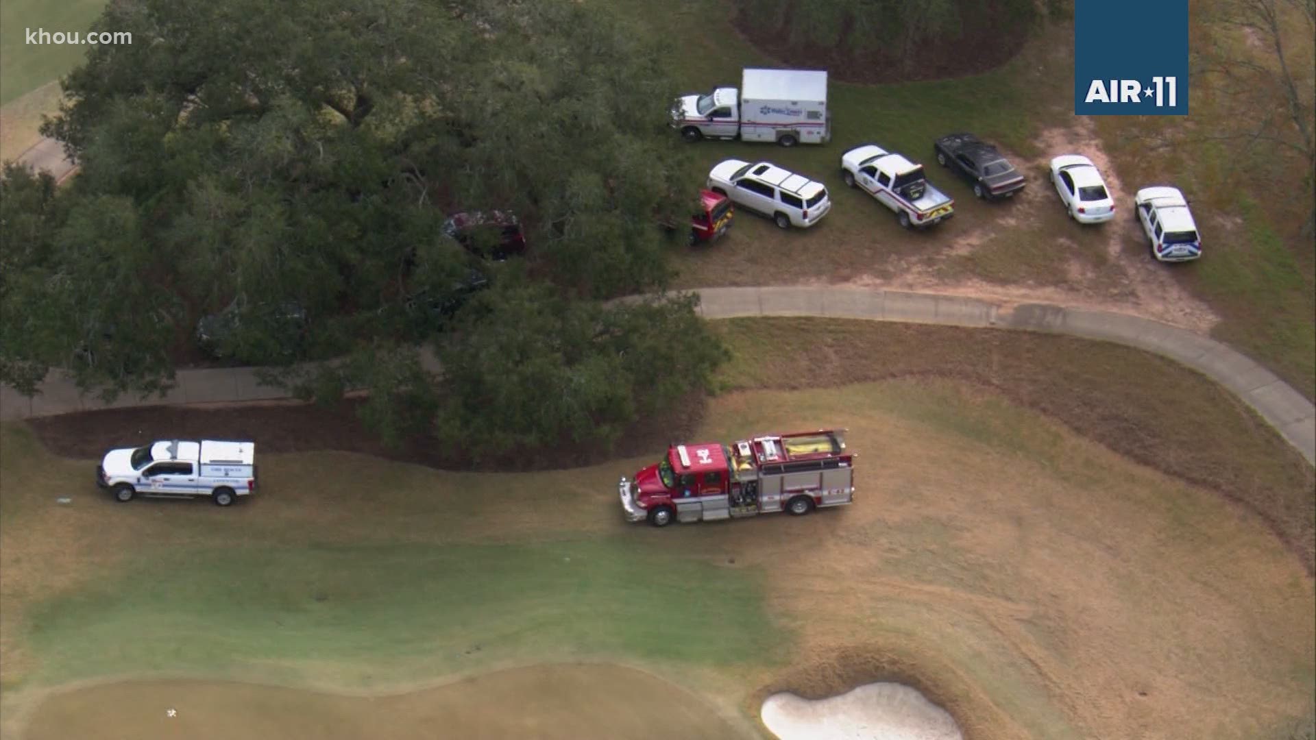 A groundskeeper died after an accident at a golf course northwest of Houston early Monday, the Waller County Sheriff’s Office confirmed to KHOU 11 News.