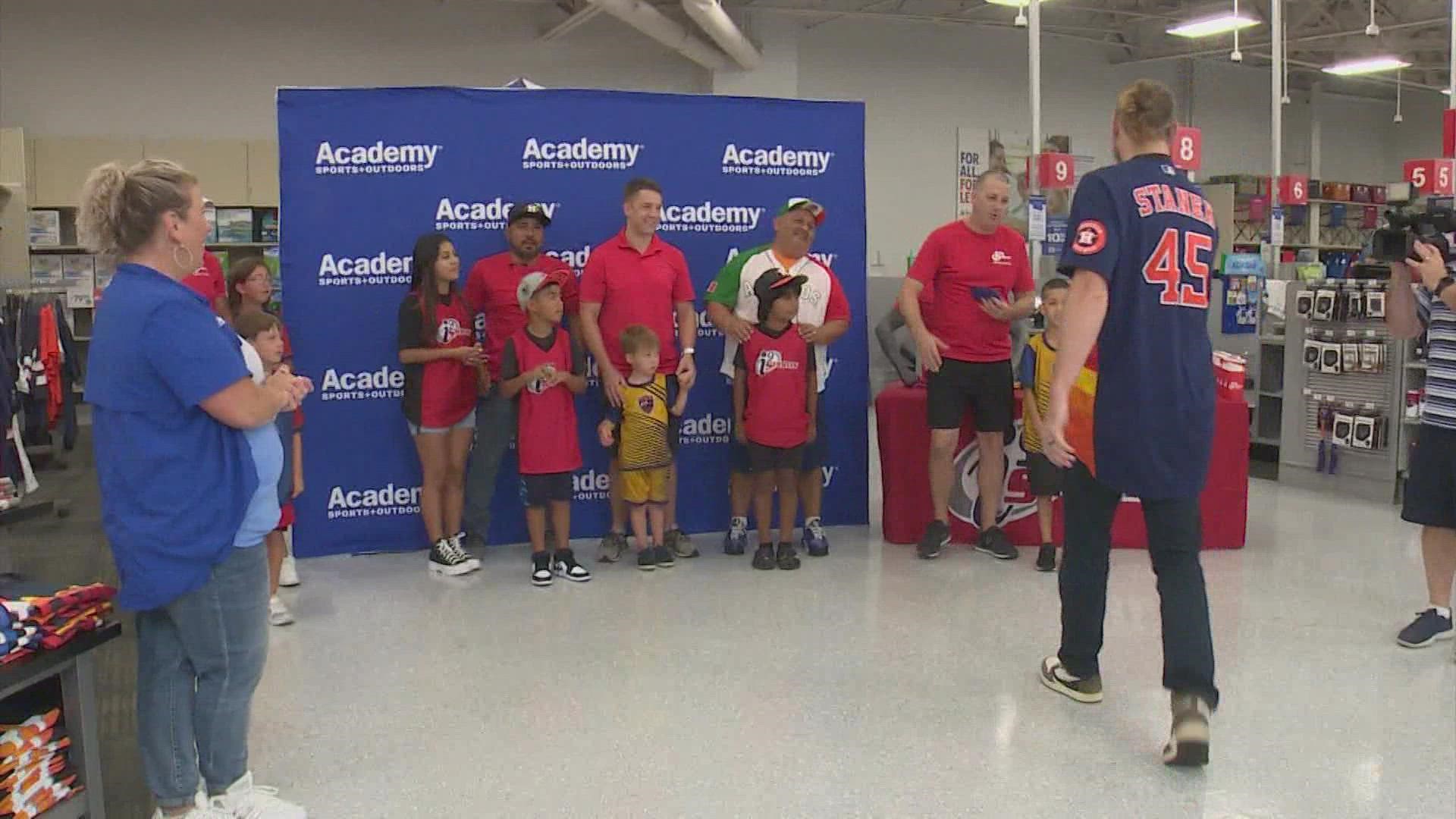 We're two weeks away from Father's Day but it's never too early to start celebrating. On Tuesday, six local dads went on a surprise $500 shopping spree at Academy.