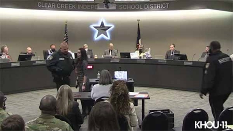 Video: Gavel breaks while Texas ISD board president tries to restore order during disruption