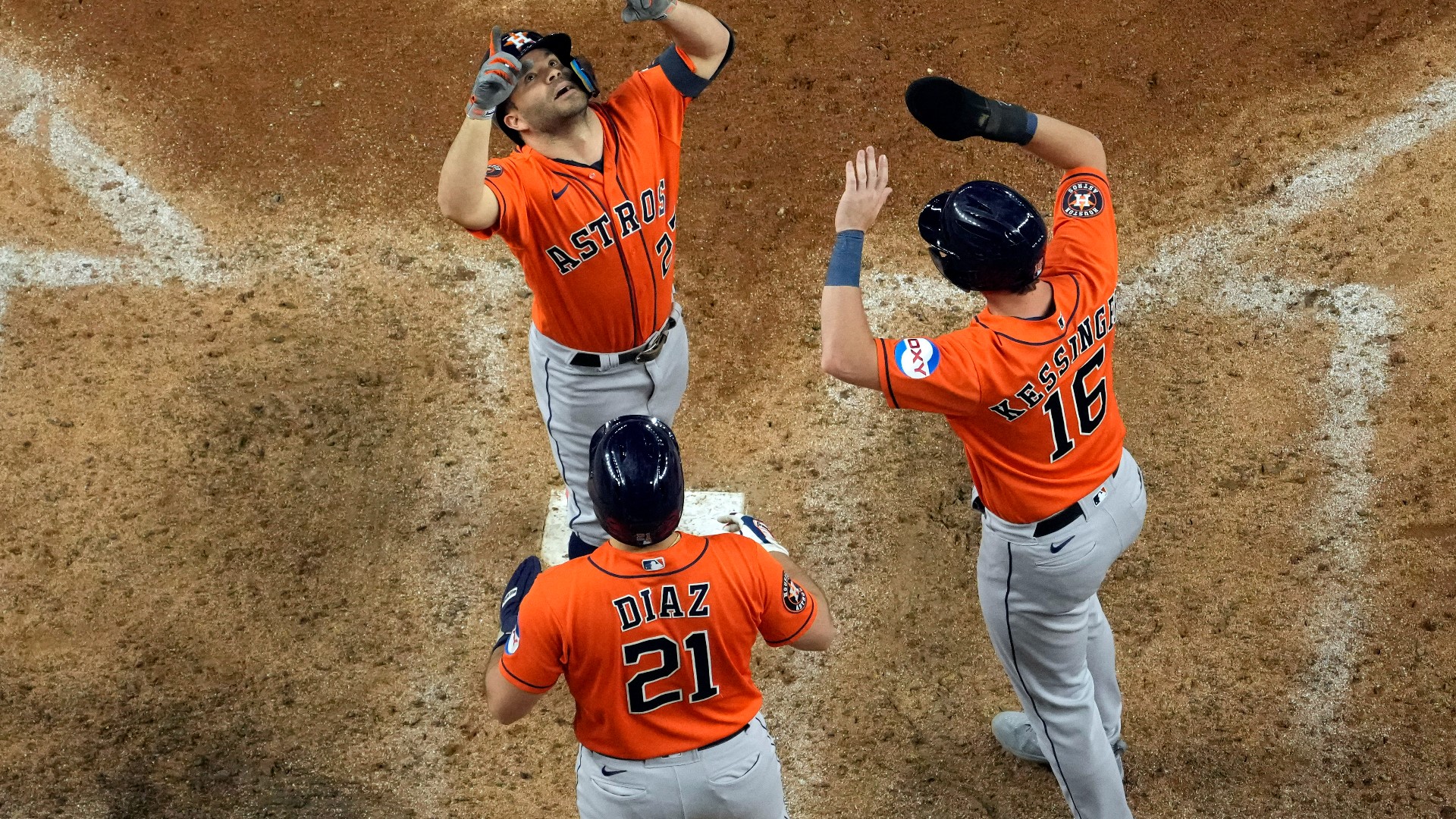 Jose Altuve's 3-run ninth-inning home run was the difference as Houston comes back home where they can wrap up the ALCS Sunday.