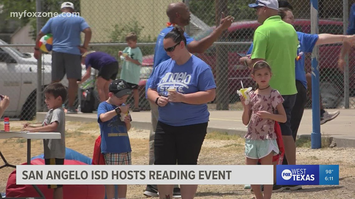SAISD hosts reading pop-up event for young readers