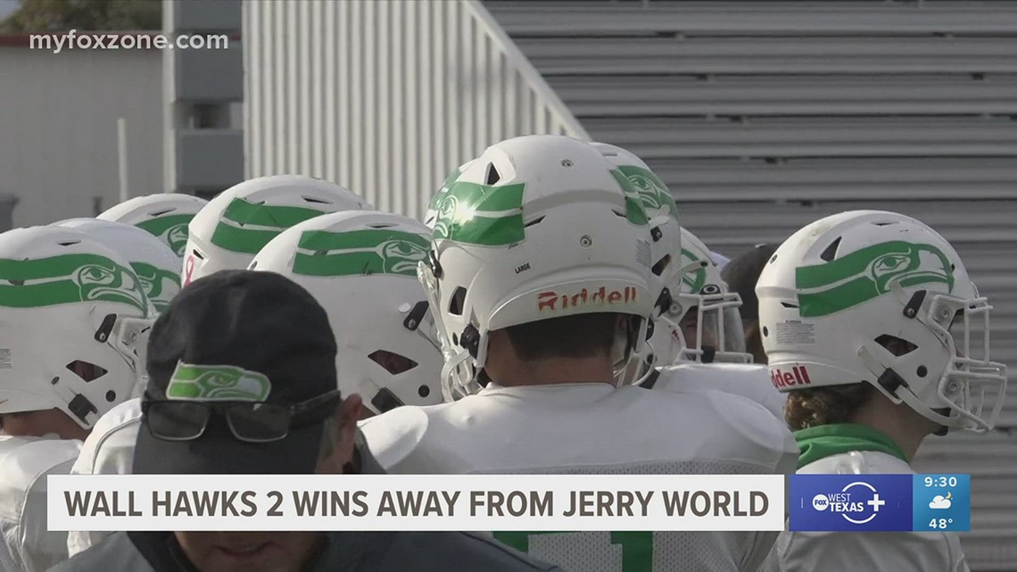 Wall Hawks football advances to Quarterfinals