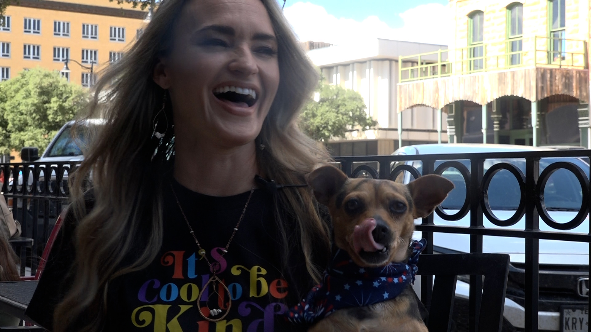 Texas Female Artist of the Decade Bri Bagwell rocked the House of FiFi DuBois on Sunday to help animal rescue Cassie's Place.