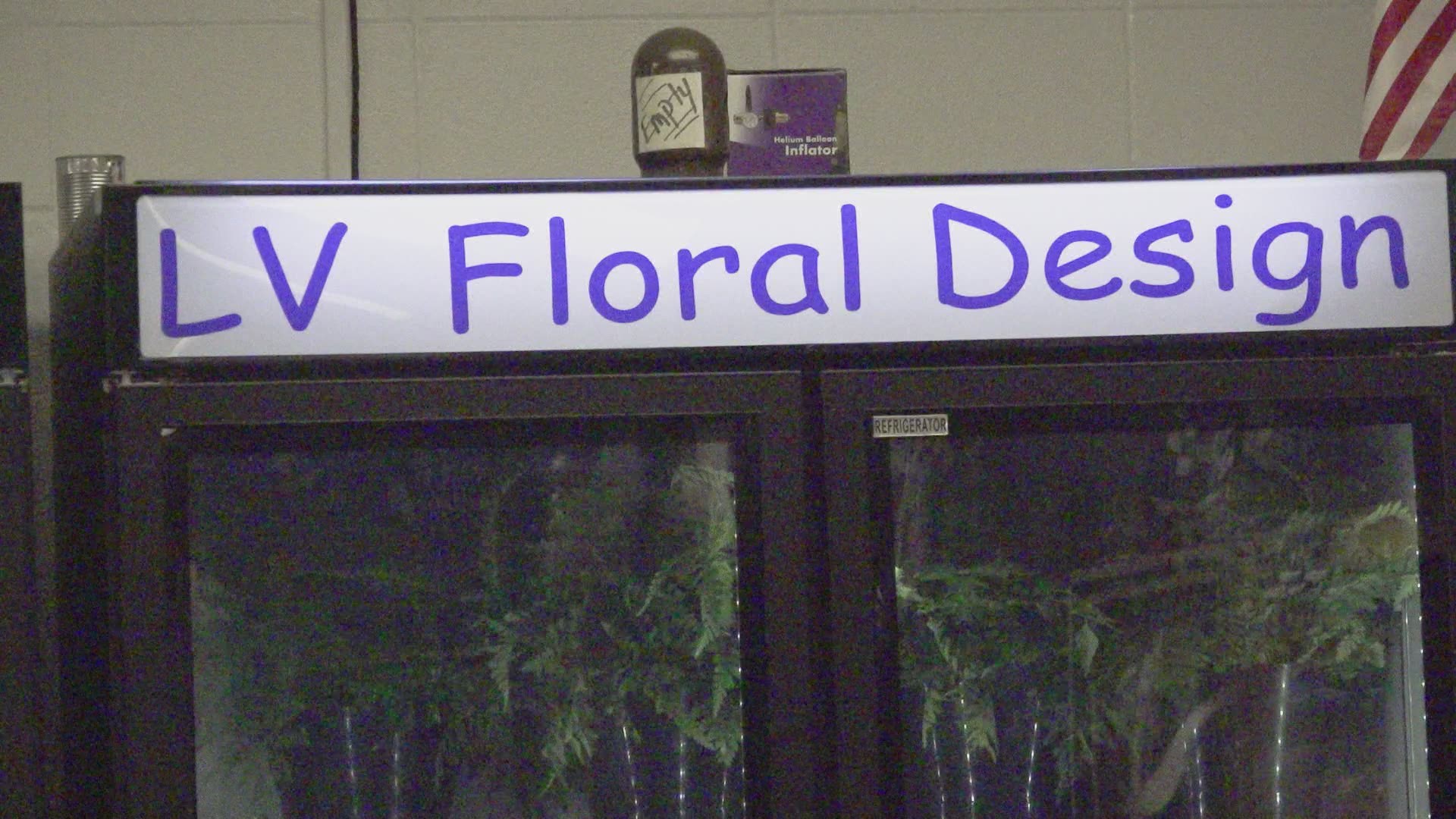 Students are able to take the first floral class of 2020.