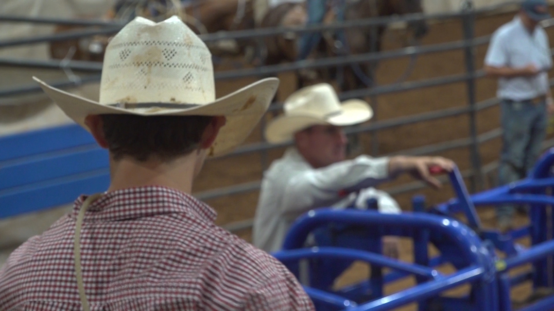 Young rodeo stars find bonds in West Texas competition | myfoxzone.com