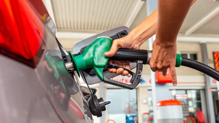 National average gas price could fall under $3 per gallon by holiday