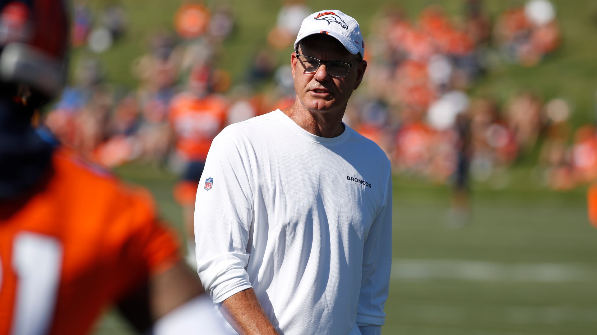 Broncos defensive coordinator Ed Donatell home COVID19