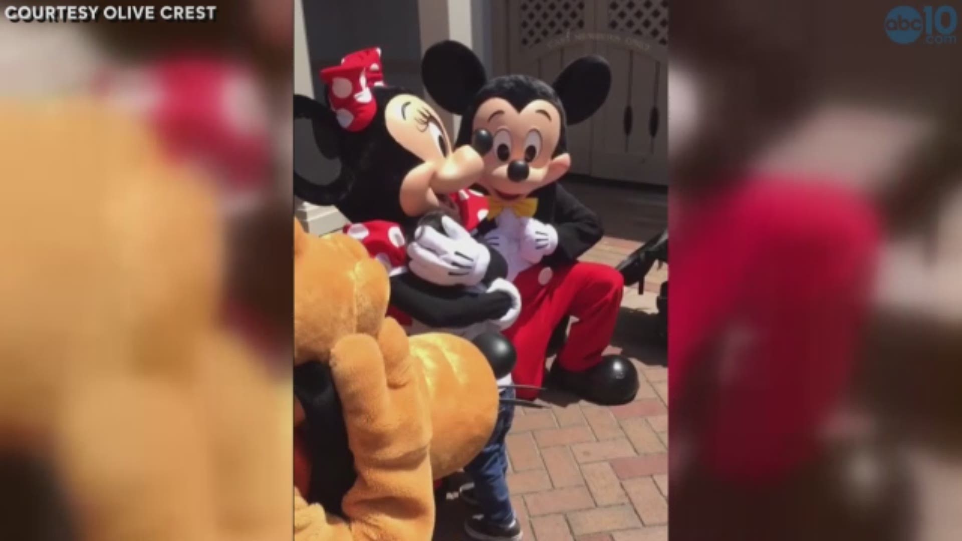 The Happiest Place on Earth helped a deaf California boy feel just a little bit happier when he and his family visited the park this month. (June 19, 2017)