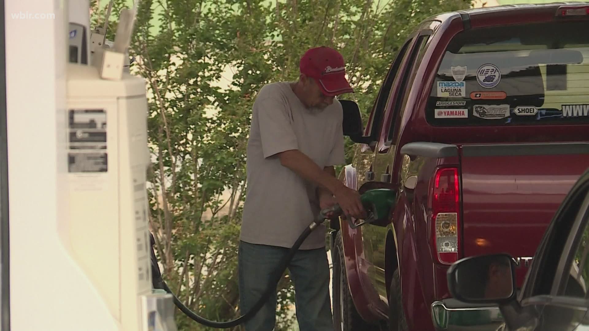 National average gas prices rose, Tennessee prices remain lower than average.