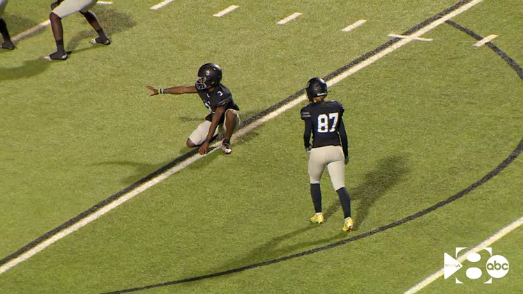North Texas female kicker makes school history during playoff football game