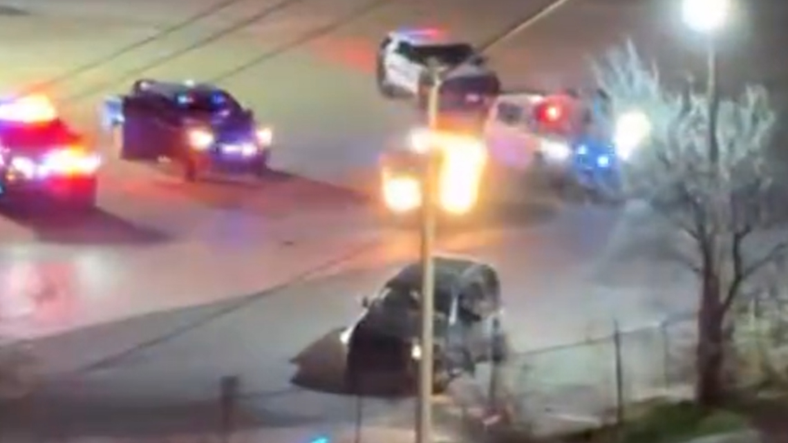 Dallas: Bank robbery, carjacking suspect in custody after standoff ...
