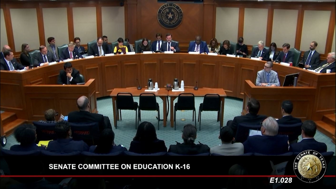 Texas Senate committee reignites school voucher debate | myfoxzone.com