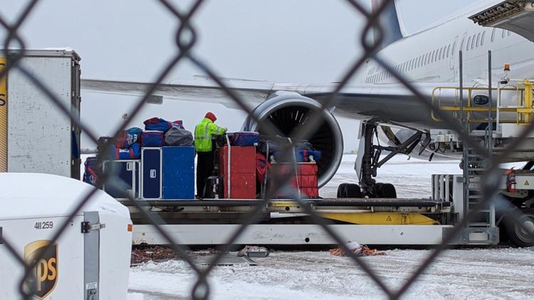 Neighbors, team execs and more help Buffalo Bills reach the airport
