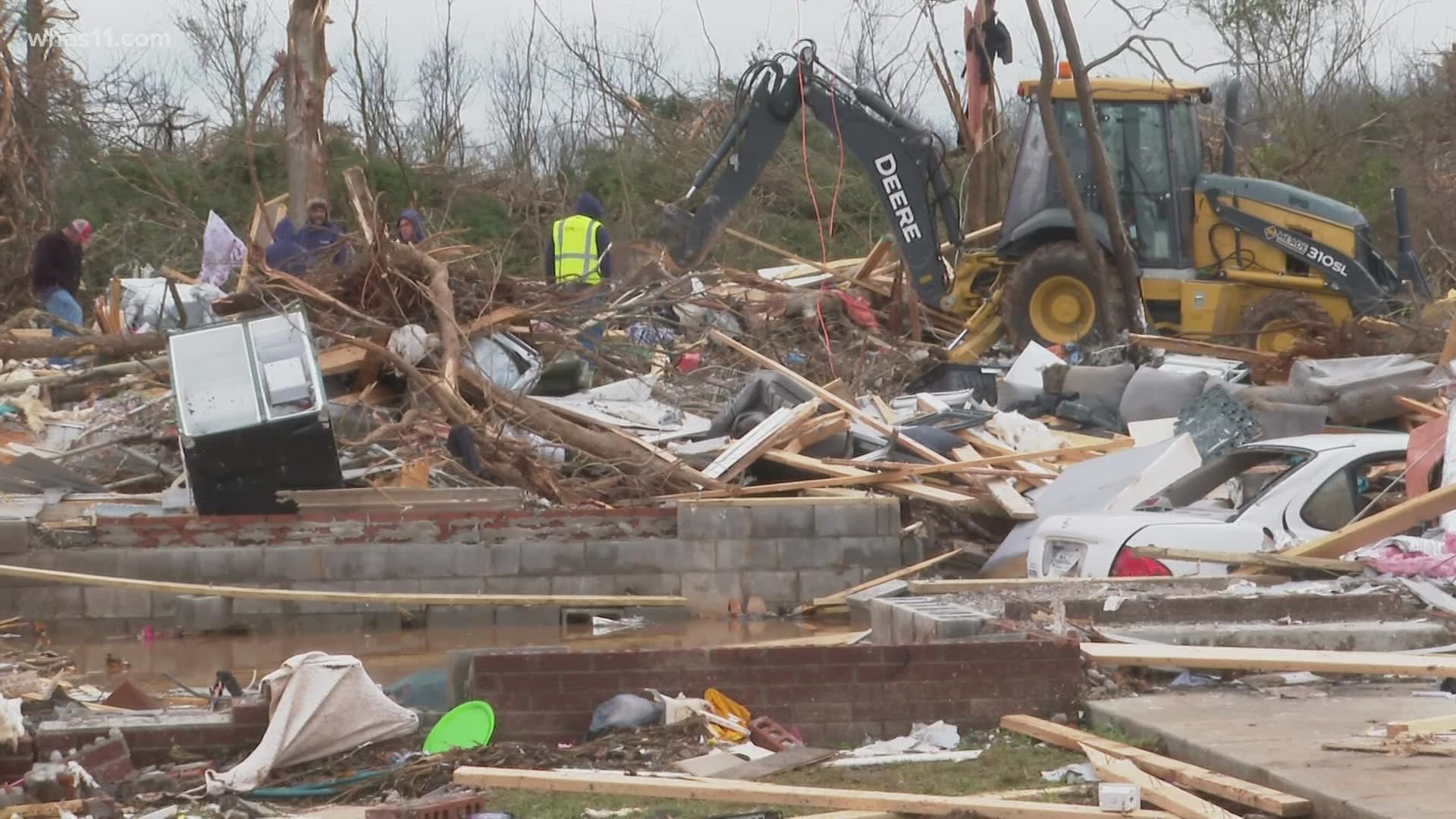 Residents came together to help each other as tornadoes devastated Bowling Green, Kentucky.