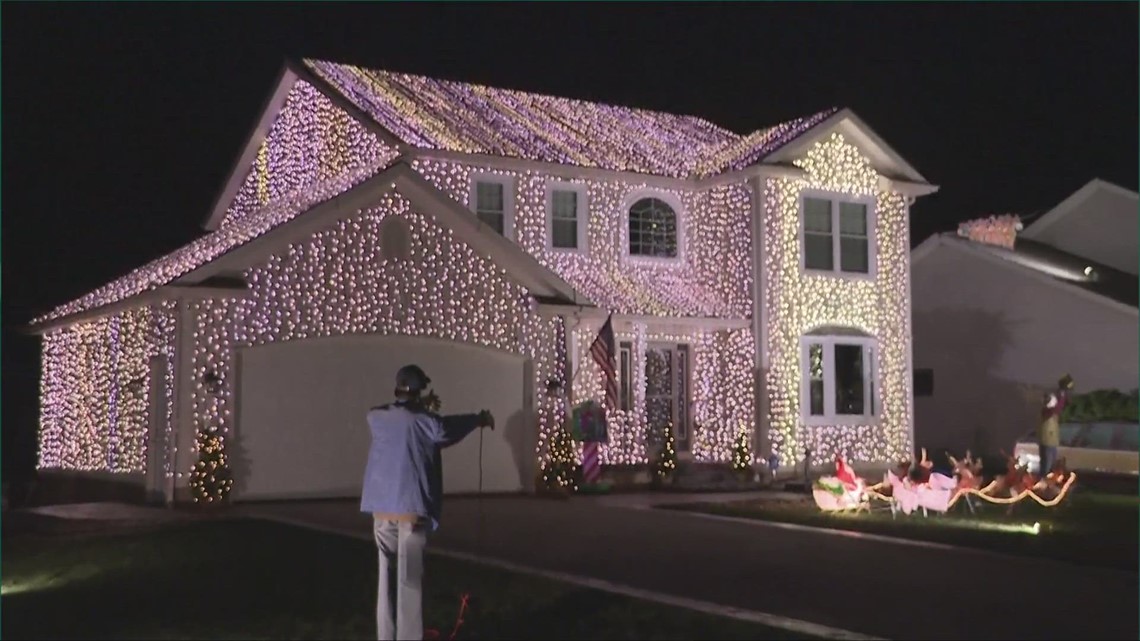 What is the address for Wadsworth Griswold House Christmas lights