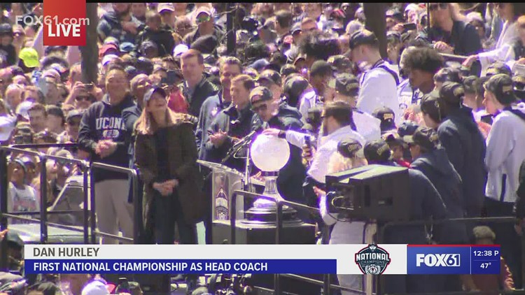 Thousands congratulate Huskies for men's basketball championship win in parade